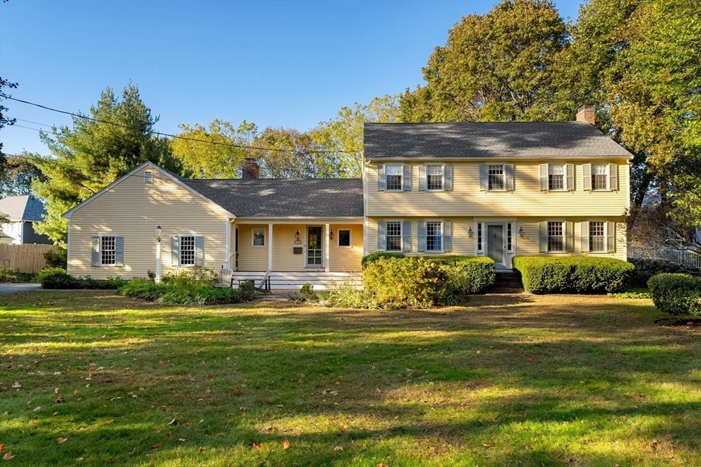 Unit for sale at 89 Walnut Street, Reading, MA 01867