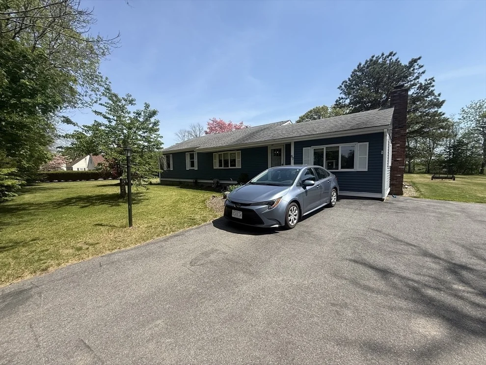 Unit for sale at 87 Union St, West Bridgewater, MA 02379