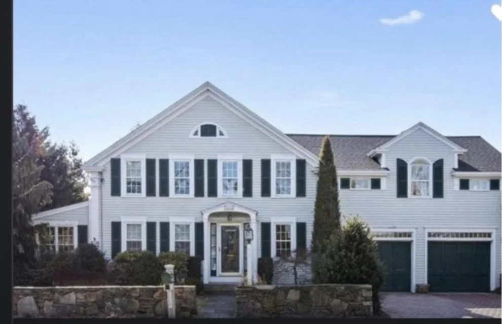 Unit for sale at 307 Slocum Road, Dartmouth, MA 02747