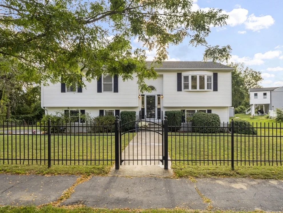 Unit for sale at 19 Arborwood Drive, Worcester, MA 01604