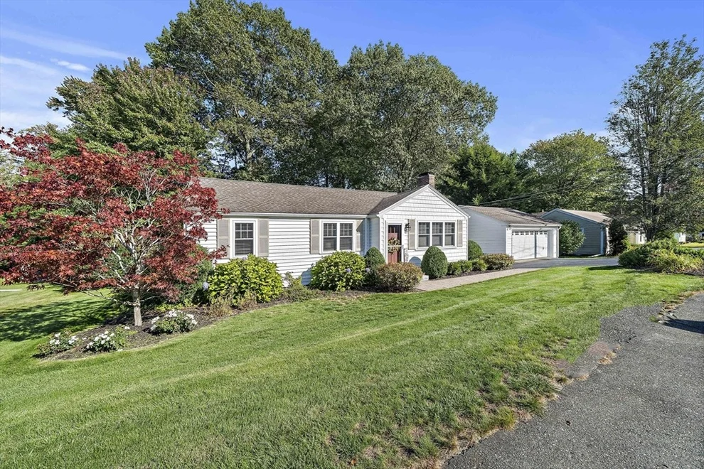 Unit for sale at 12 Dix Rd, Woburn, MA 01801