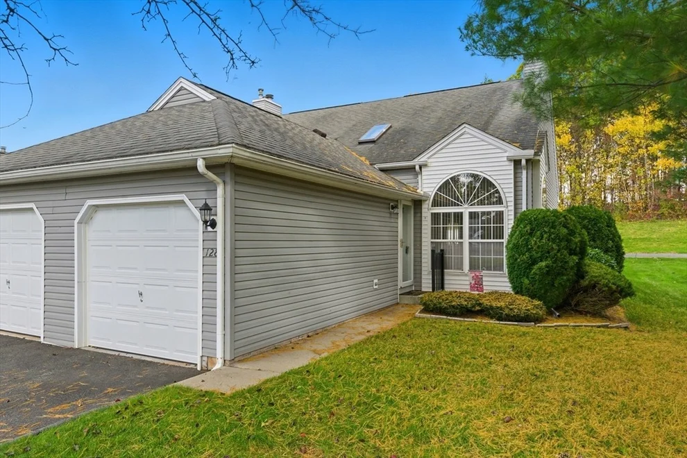 Unit for sale at 128 Brookfield Ln, Agawam, MA 01001