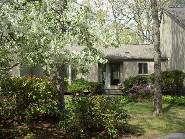 Unit for sale at 332 Hemlock Cir, Lincoln, MA 01773