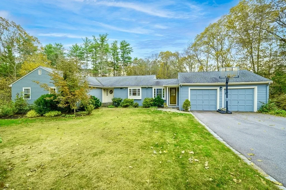 Unit for sale at 80 Rockmaple Ave, Hamilton, MA 01982