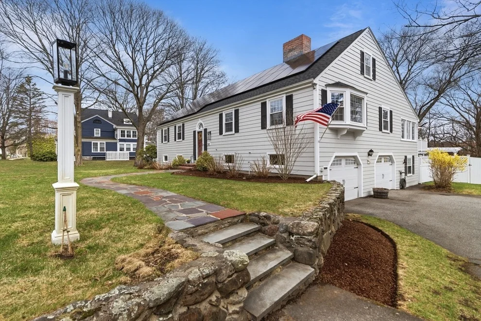 Unit for sale at 168 Summer Ave, Reading, MA 01867