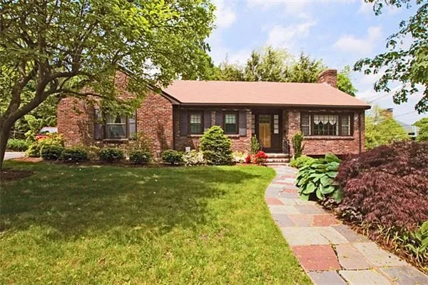 Unit for sale at 5 Richfield Road, Newton, MA 02465