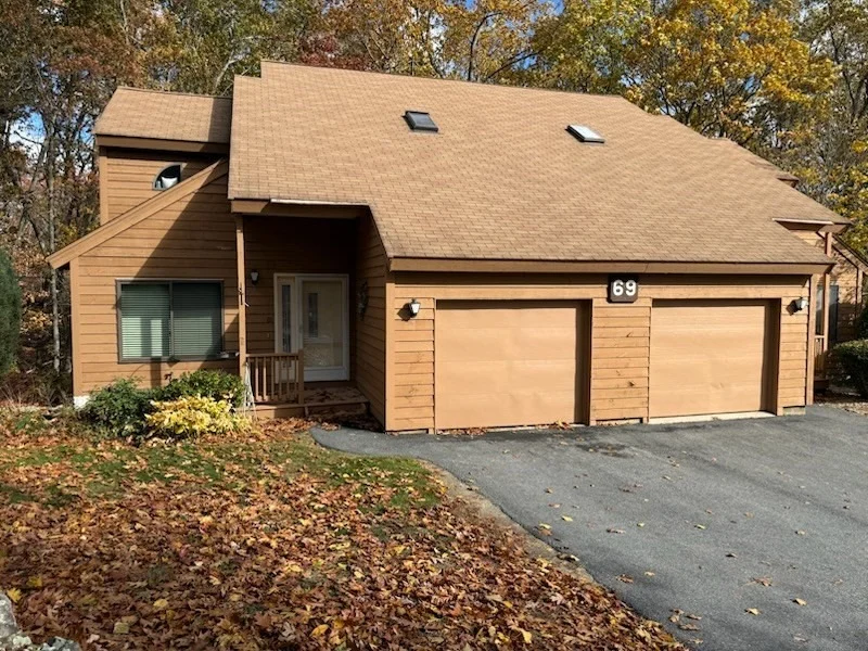 Unit for sale at 81 Clement Ct, Haverhill, MA 01830