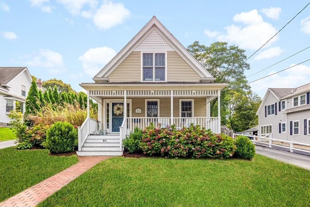 Unit for sale at 21 Hersey St, Hingham, MA 02043