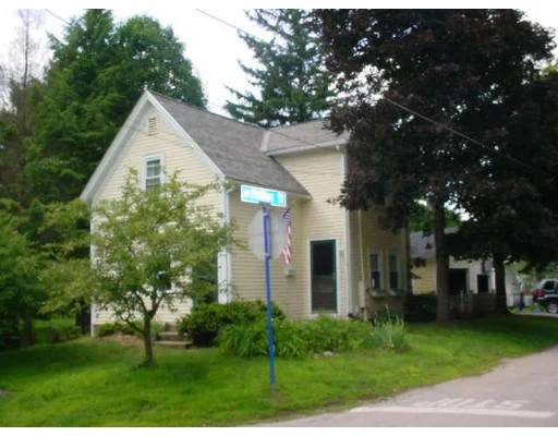 Unit for sale at 10 Guernsey Sr, Medway, MA 02053
