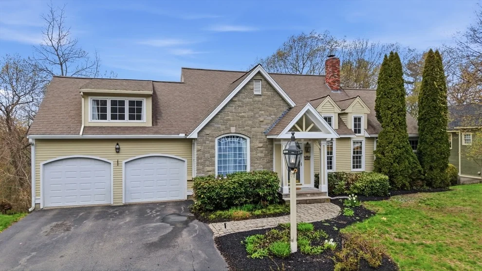 Unit for sale at 105 Weyland Circle, North Andover, MA 01845