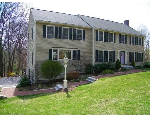 Unit for sale at 1 Peachtree Ln, Chelmsford, MA 01824