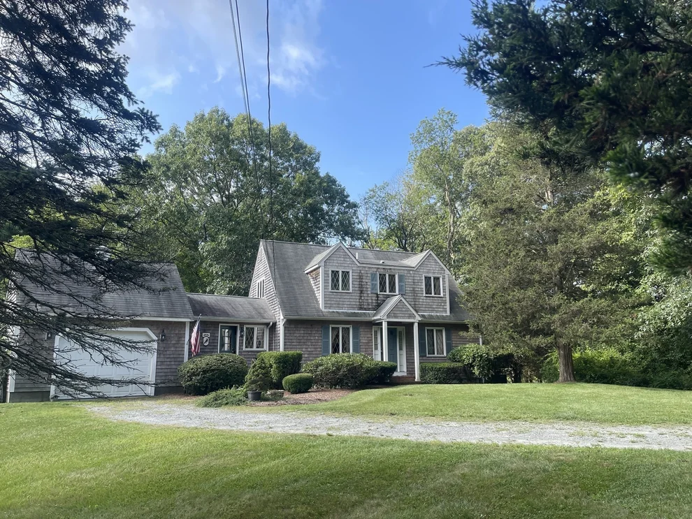 Unit for sale at 18 Town Landing Rd, Berkley, MA 02779