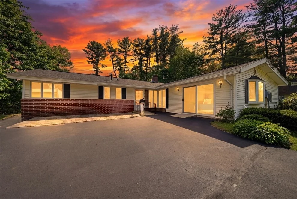 Unit for sale at 20 Wildes Rd, Chelmsford, MA 01824