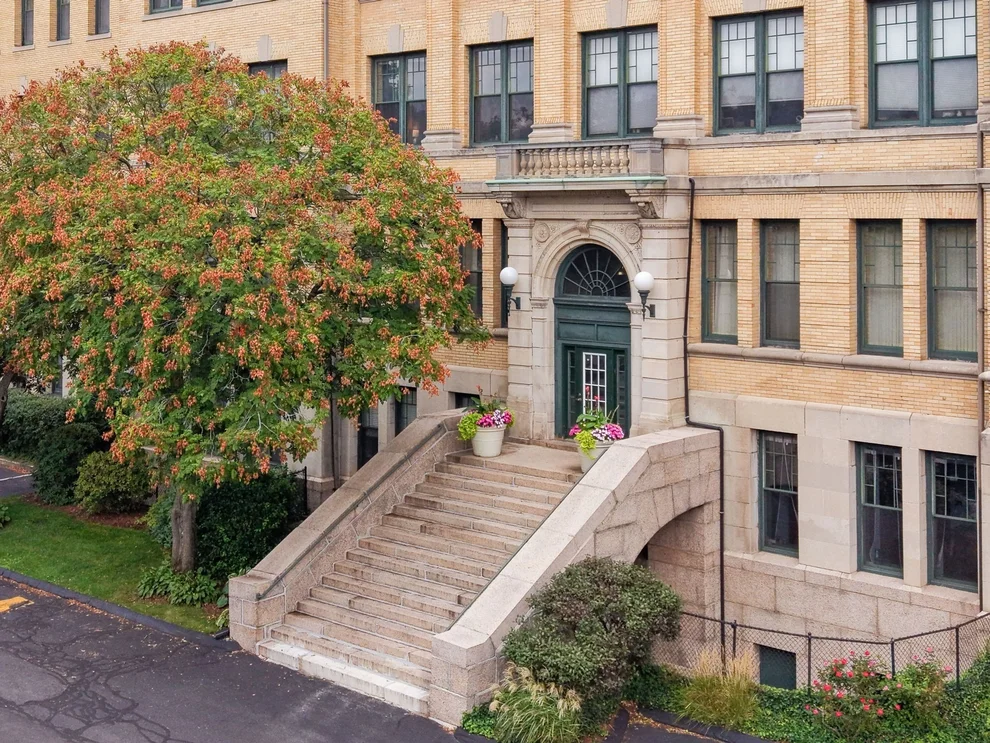 Unit for sale at 235 State St, Springfield, MA 01103