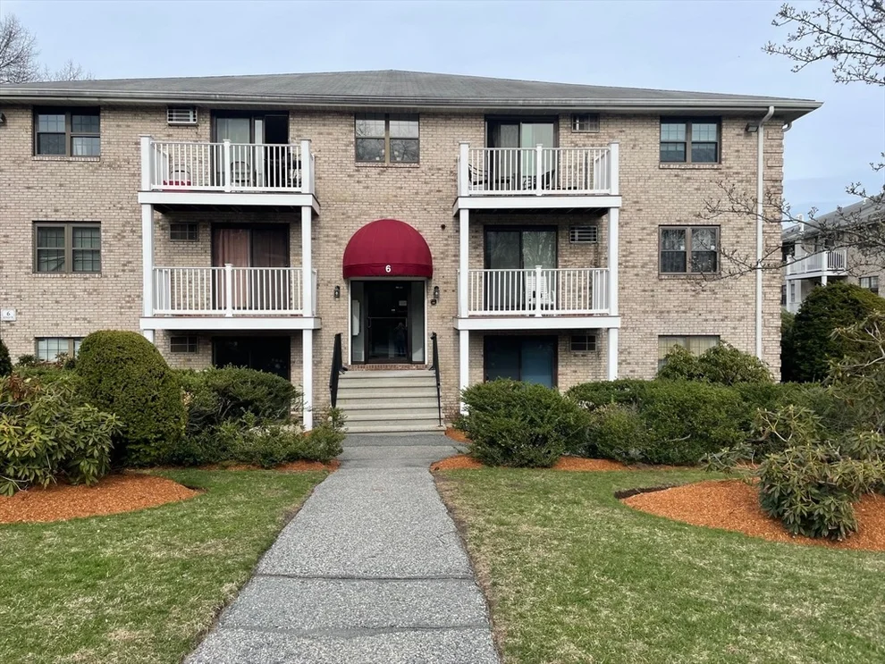 Unit for sale at 6 Kenmar Dr, Billerica, MA 01821
