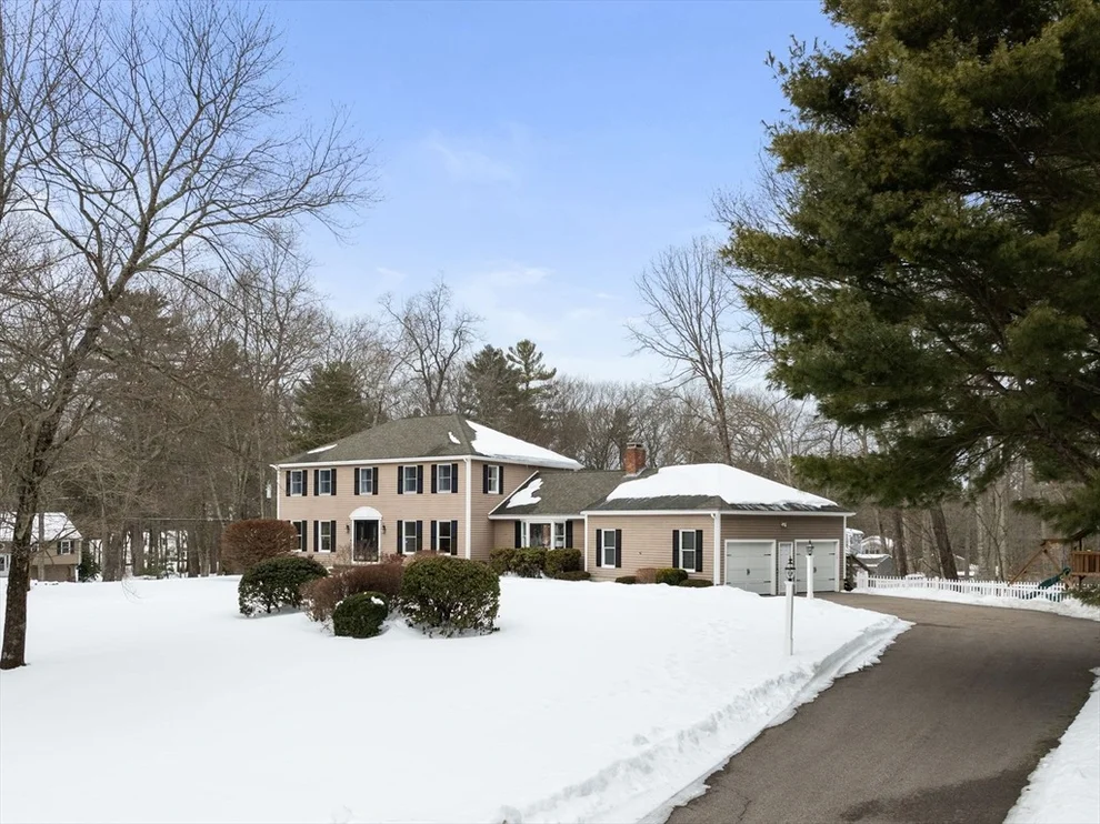 Unit for sale at 3 Niantic Street, Medfield, MA 02052