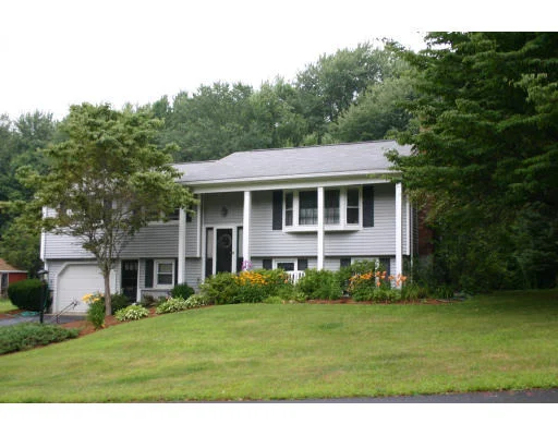 Unit for sale at 15 Cricklewood Dr., Leicester, MA 01524
