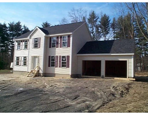 Unit for sale at 110 Searles Rd, Nashua, NH 03060