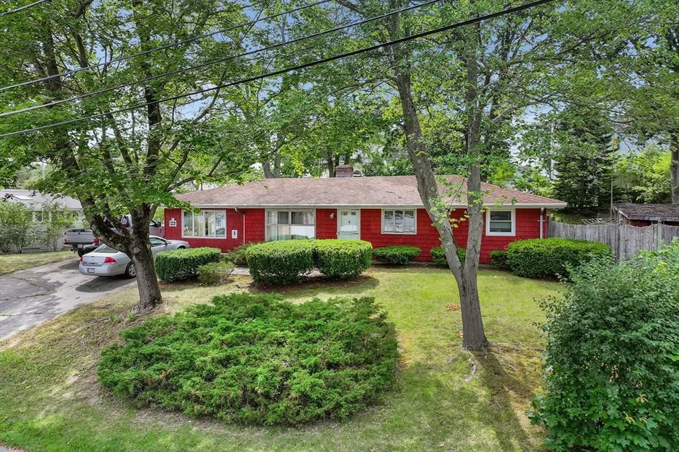 Unit for sale at 2 Curwen Rd, Peabody, MA 01960
