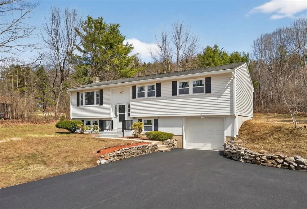 Unit for sale at 441 S Ashburnham Rd, Westminster, MA 01473