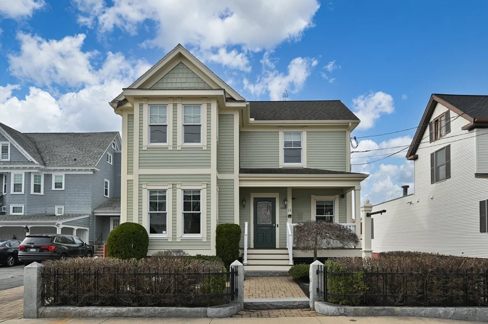 Unit for sale at 13 Bartlet St, Andover, MA 01810