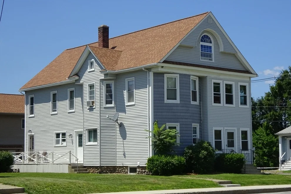 Unit for sale at 484 Burncoat St, Worcester, MA 01606