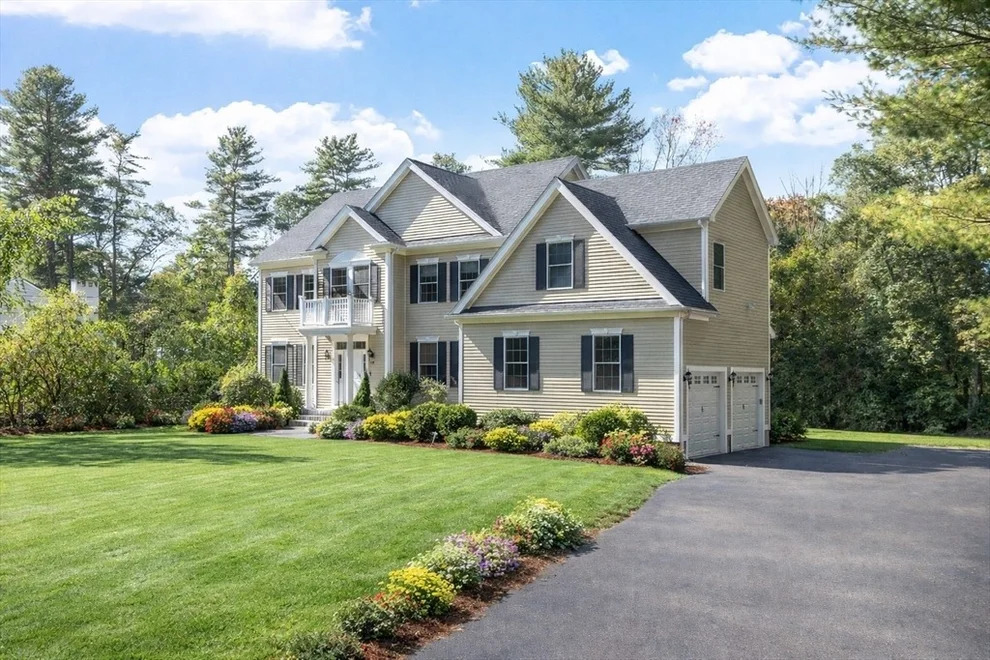 Unit for sale at 44 Glen St, Dover, MA 02030