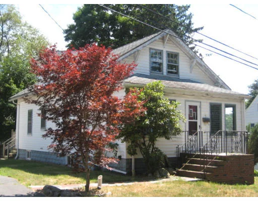 Unit for sale at 5 Brentwood Rd, Woburn, MA 01801