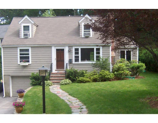 Unit for sale at 30 Hunting Cir, Wellesley, MA 02481