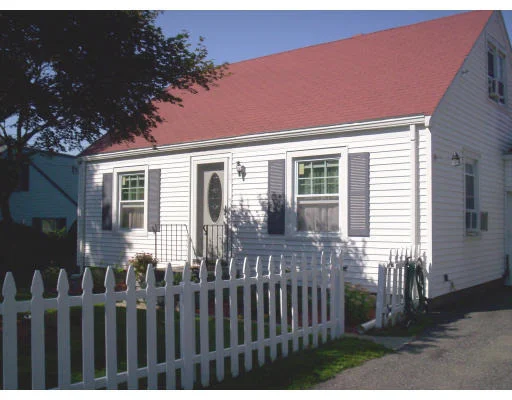 Unit for sale at 2 Mayfield Rd, Auburn, MA 01501