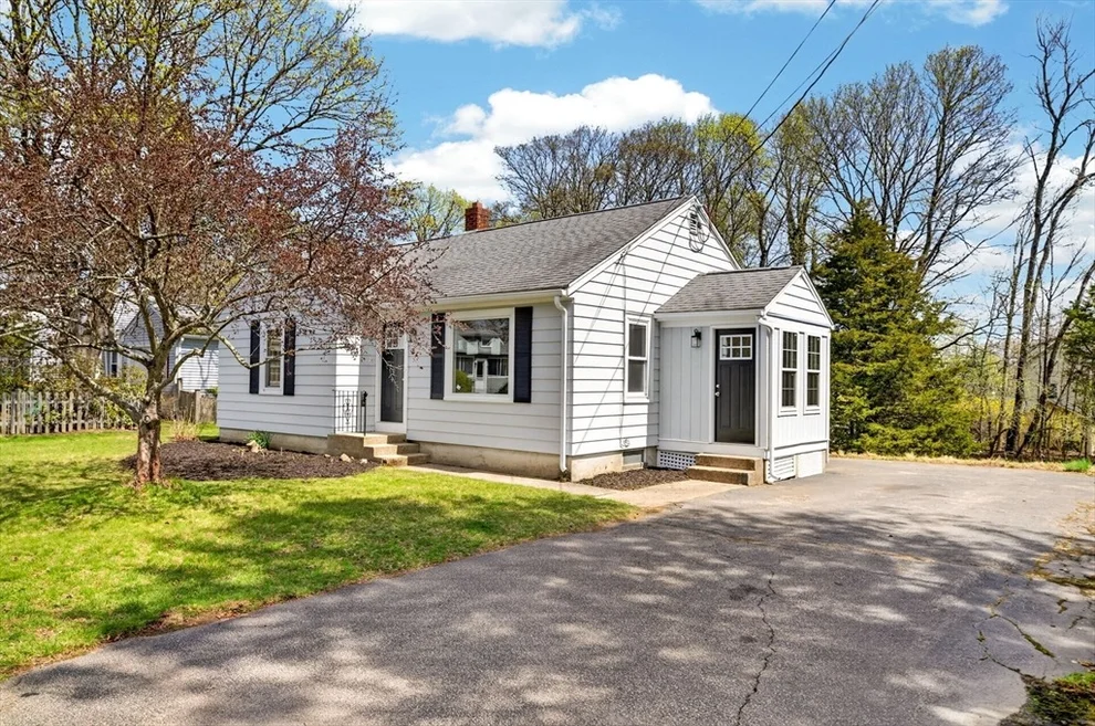 Unit for sale at 27 Taylor St, North Attleboro, MA 02760