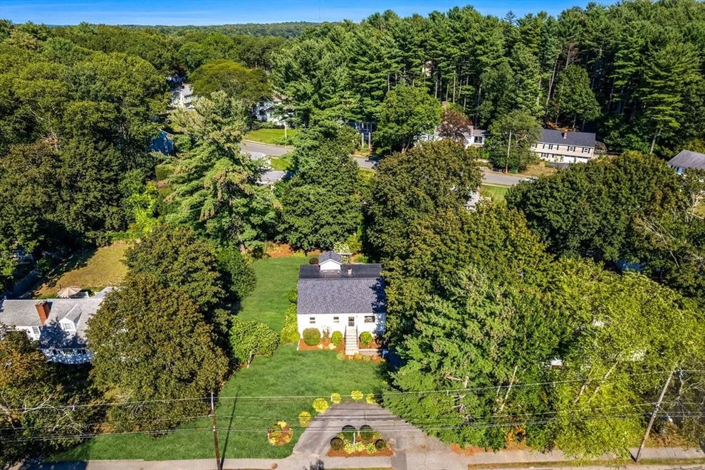Unit for sale at 998 Summer Street, Lynnfield, MA 01940