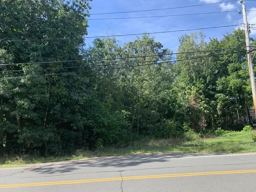 Unit for sale at 141 Point Grove Road, Southwick, MA 01077