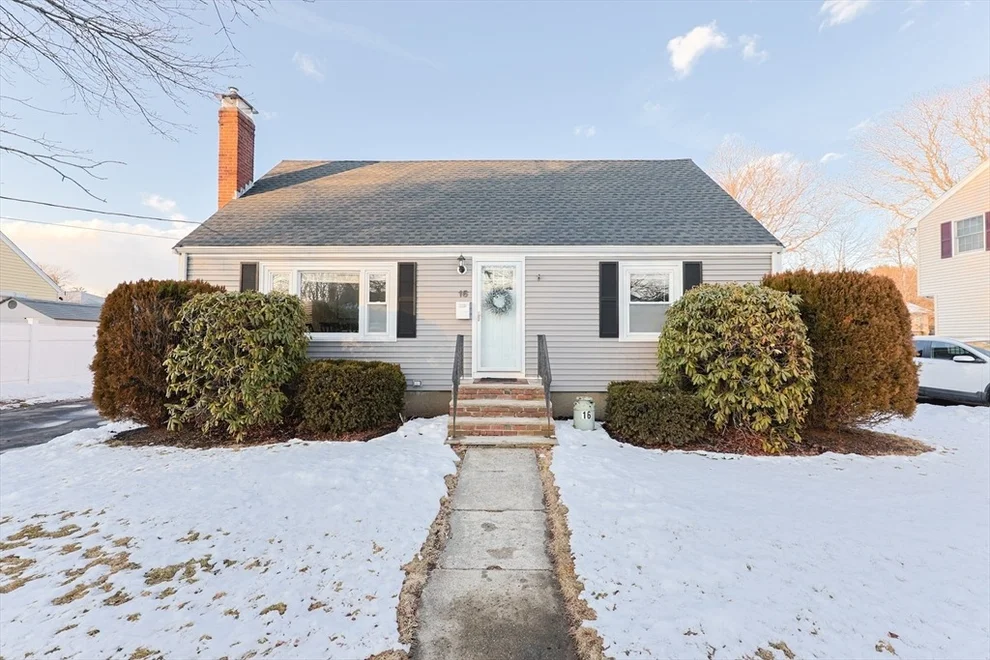 Unit for sale at 16 Sunset Dr, Peabody, MA 01960