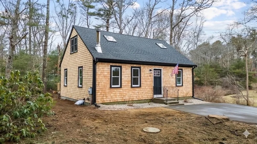 Unit for sale at 11 Shallow Pond Ln, Falmouth, MA 02536