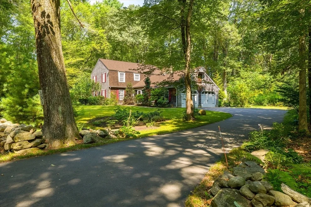 Unit for sale at 131 Kelly Rd, Northbridge, MA 01534