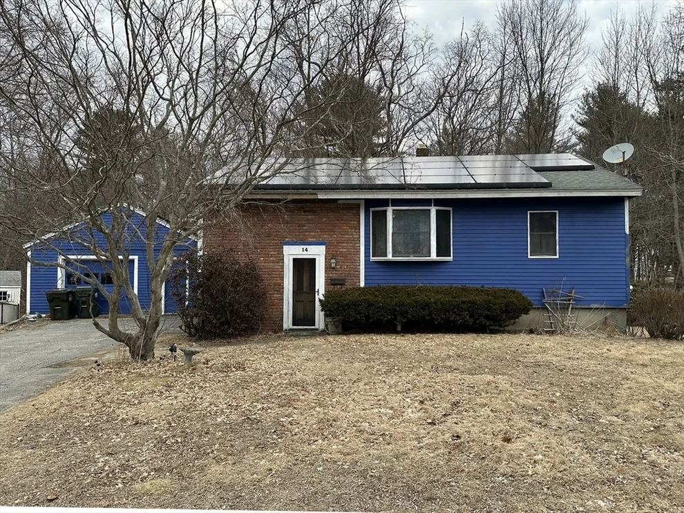 Unit for sale at 14 Bartlett St, Oxford, MA 01540