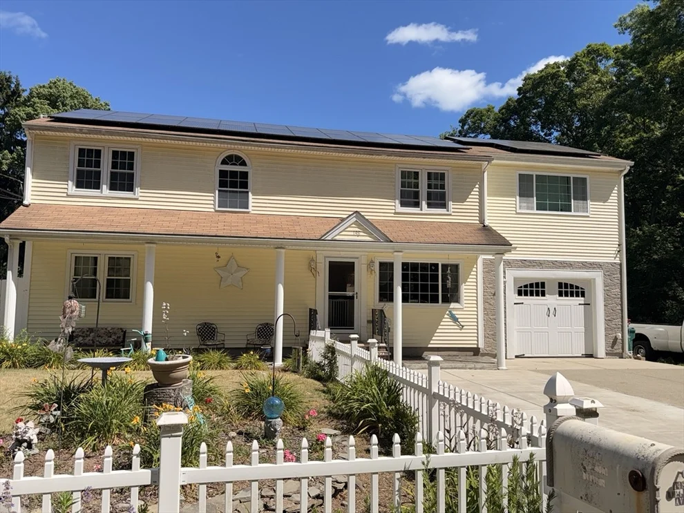 Unit for sale at 148 Curtis Ave, Attleboro, MA 02703