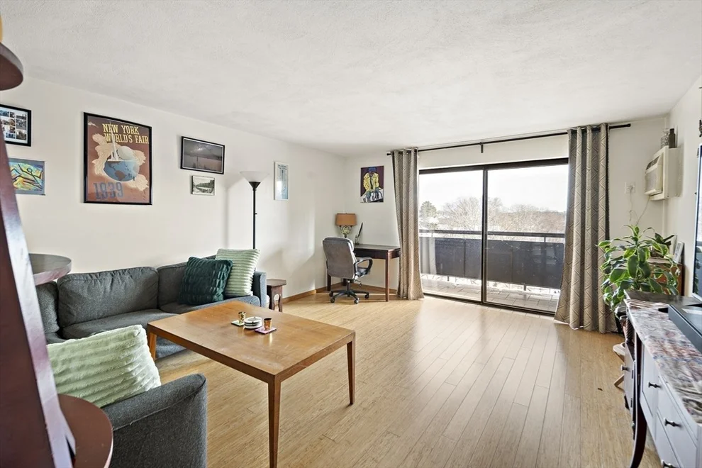 Unit for sale at 32 Whites Ave, Watertown, MA 02472