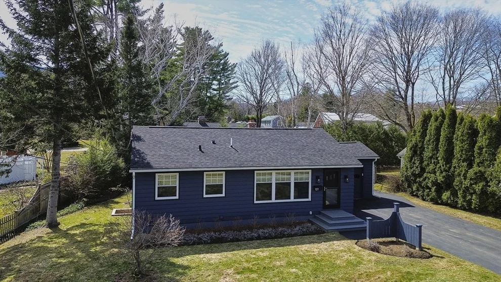 Unit for sale at 121 Berkshire Dr, Williamstown, MA 01267