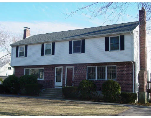 Unit for sale at 3 Warren Place, Franklin, MA 02038