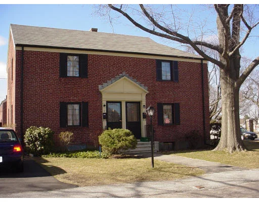 Unit for sale at 1 Pierce Rd, Watertown, MA 02472