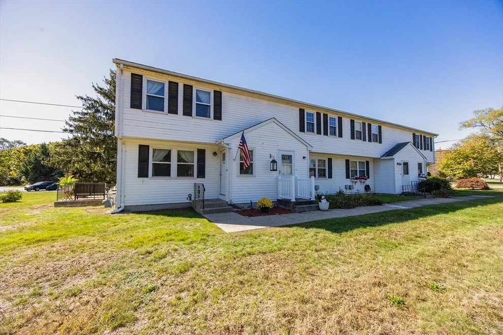 Unit for sale at 166 E Bacon St, Plainville, MA 02762