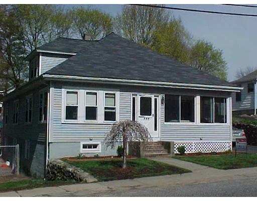 Unit for sale at 132 Wachusett St, Franklin, MA 02038