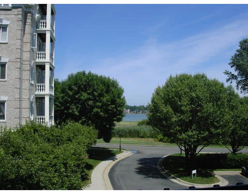 Unit for sale at 100 Marina Dr, Quincy, MA 02171
