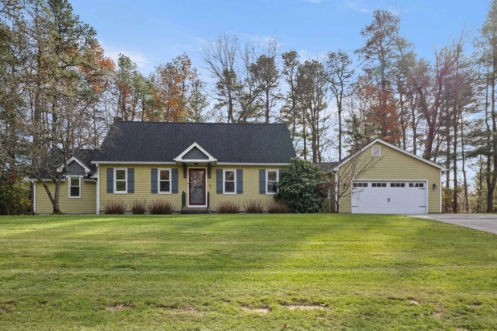 Unit for sale at 59 Campbell Dr, Easthampton, MA 01027