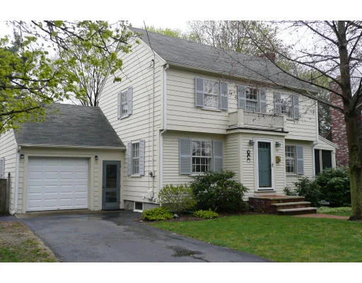 Unit for sale at 152 Oak Street, Reading, MA 01867