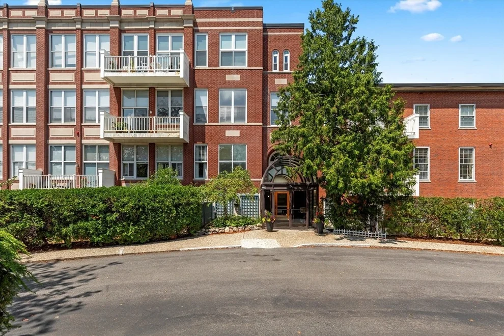 Unit for sale at 100 Parks St, Duxbury, MA 02332