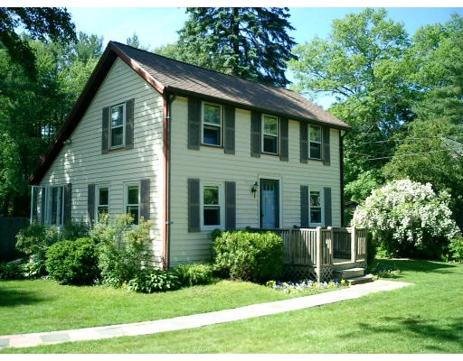 Unit for sale at 28 Jewett St, Georgetown, MA 01833