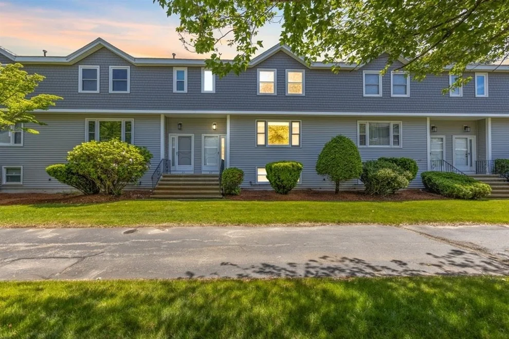 Unit for sale at 62 Villa Roma Dr, Tewksbury, MA 01876
